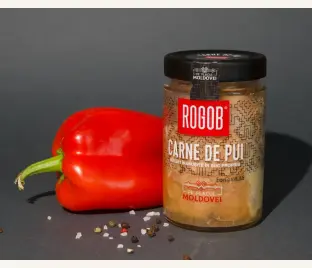 Pui înăbușit în suc propriu